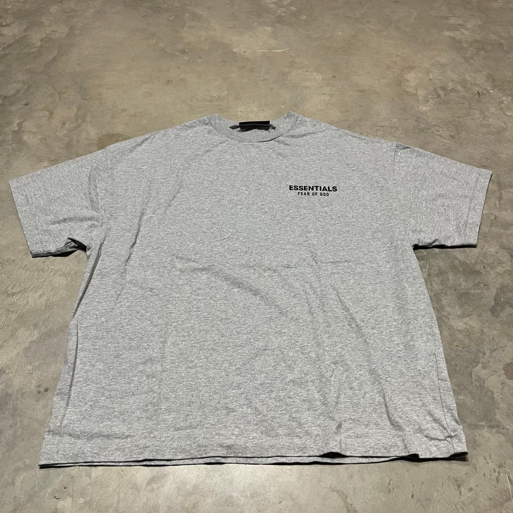 Fear of God Essentials Mens Grey Logo T-Shirt Boxy Fit Size M RN090233